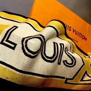 *SOLD* Rare Louis Vuitton Scarf